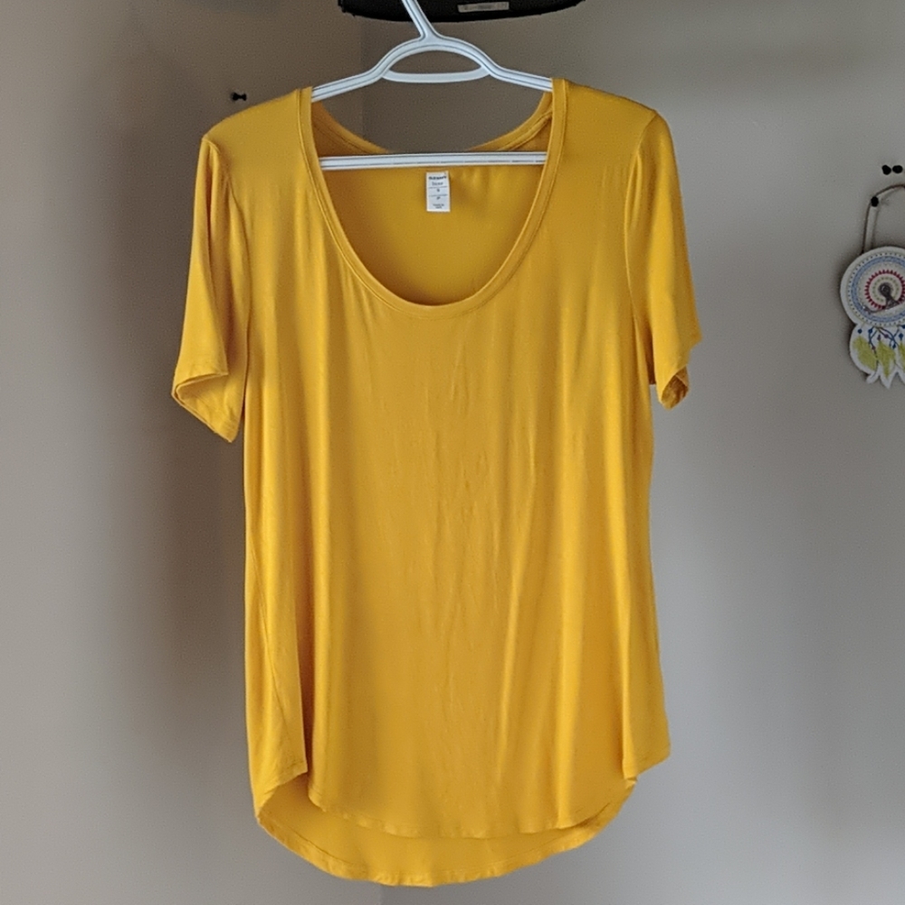 ♥️ Yellow Scoop Neck Curved Hem Short Sleev